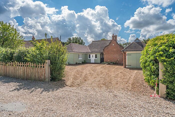 4 Bedroom Chalet For Sale In Pinewood Close, Hellesdon, NR6