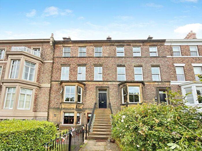 2 Bedroom Flat For Sale In Priors Terrace, Tynemouth, NE30