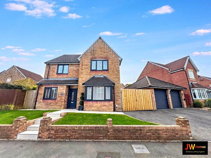 4 Bedroom Property For Sale In Clos Coed Bach, Highfields Blackwood, NP12