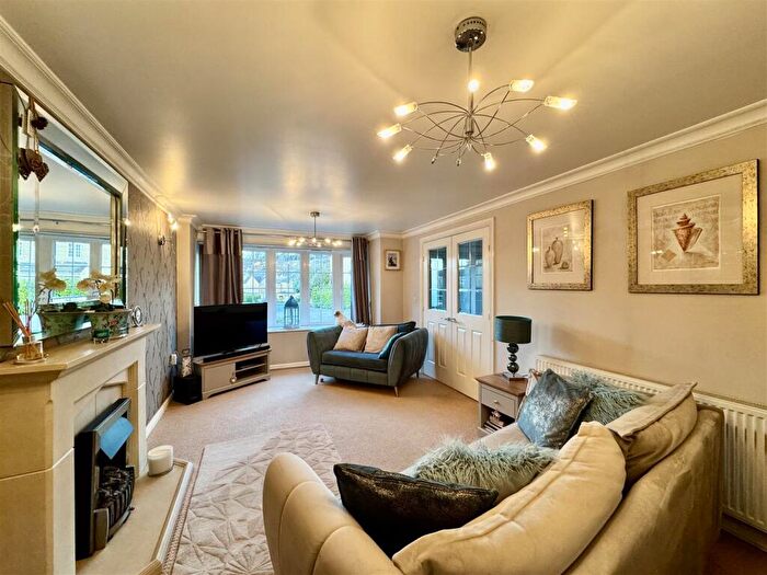 4 Bedroom Detached House For Sale In Tithefields, Fenay Bridge, Huddersfield, HD8