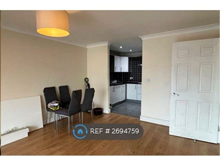 2 Bedroom Flat To Rent In Spectrum, Northfleet, Gravesend, DA11