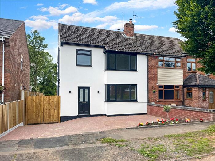 3 Bedroom Semi-Detached House To Rent In Woodland Avenue, Kidderminster, Worcestershire, DY11