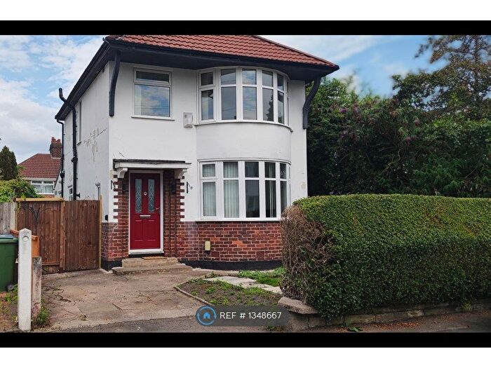 3 Bedroom Detached House To Rent In Wilcott Drive, Sale, M33
