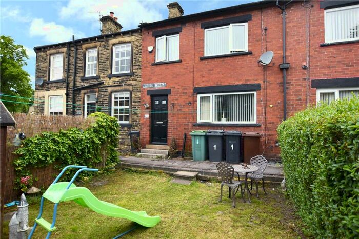 3 Bedroom Terraced House For Sale In Windsor Terrace, Gildersome, Morley, Leeds, LS27