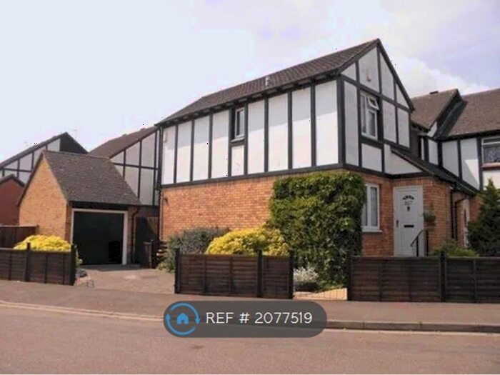 3 Bedroom Semi-Detached House To Rent In Westmacott Drive, Feltham, TW14