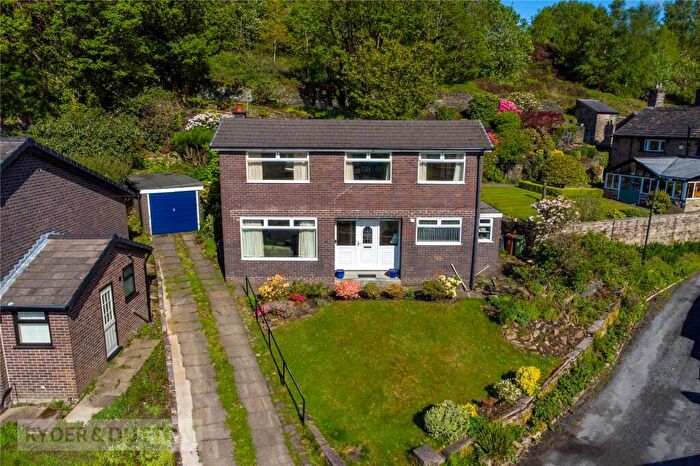 4 Bedroom Detached House For Sale In Stonebreaks Road, Springhead, Saddleworth, OL4