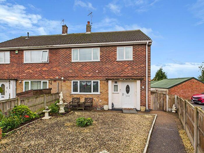 3 Bedroom Semi-Detached House For Sale In Lansbury Road, Bilsthorpe, NG22