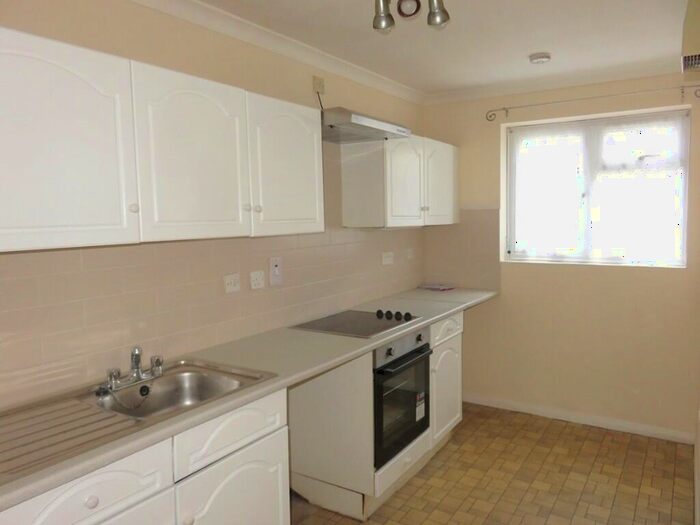 1 Bedroom Flat To Rent In Whitehall Lane, Grays, Essex, RM17