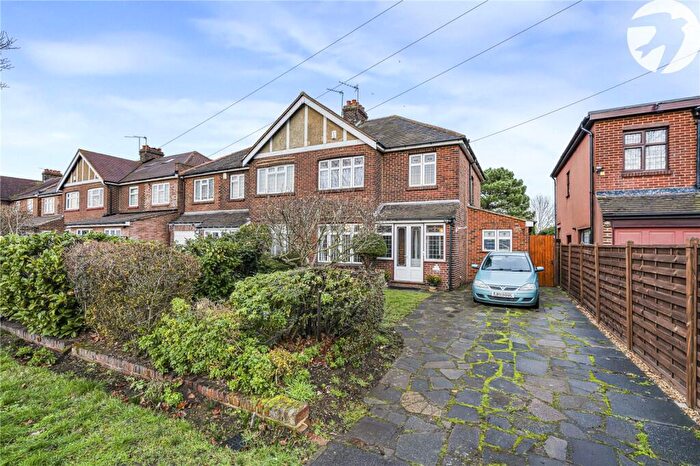 3 Bedroom Semi Detached House For Sale In Princes Road, West Dartford, Kent, DA1