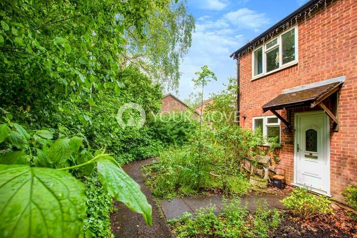 2 Bedroom End Of Terrace House To Rent In Woodbury Road, Chatham, Kent, ME5