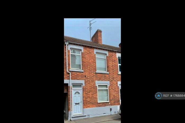 2 Bedroom Terraced House To Rent In Wood Street, Kettering, NN16