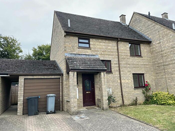 3 Bedroom End Of Terrace House To Rent In Blakes Avenue, Witney, OX28