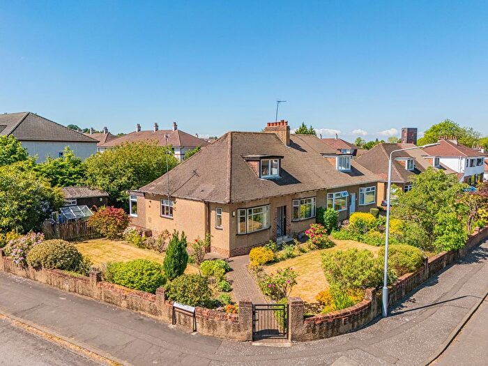 3 Bedroom Semi-Detached Bungalow For Sale In Lothian Drive, Clarkston, G76