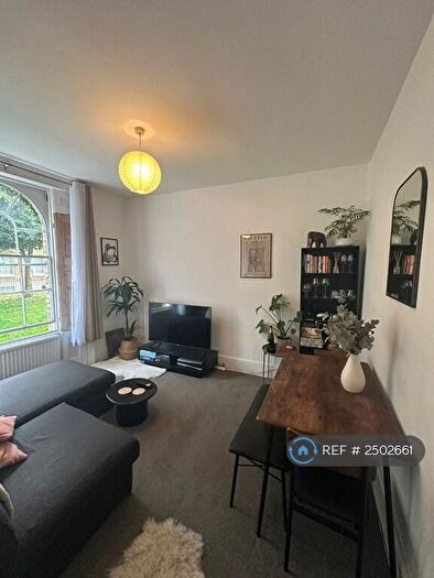 2 Bedroom Flat To Rent In Tibberton Square, London, N1