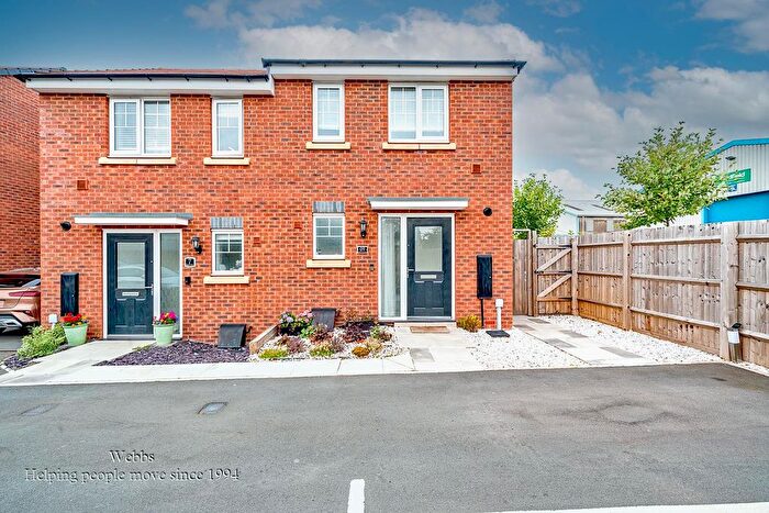 2 Bedroom Semi Detached House To Rent In Hancox Close, Burntwood, WS7