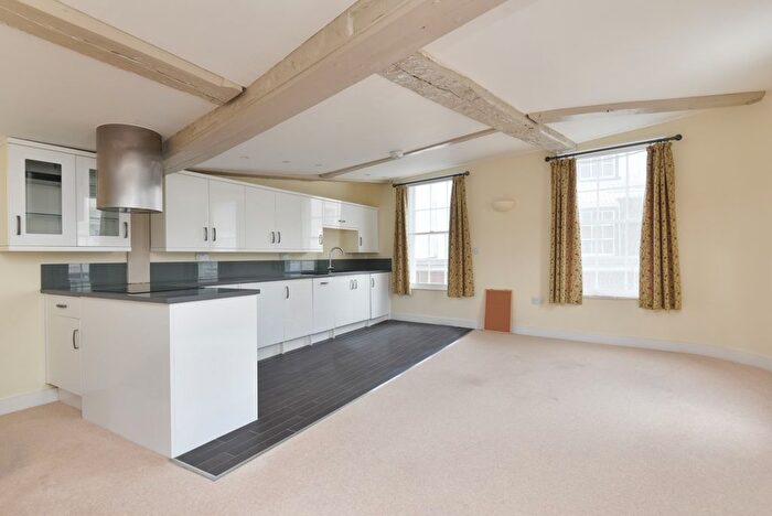 1 Bedroom Flat To Rent In Mercery Lane, Canterbury, CT1