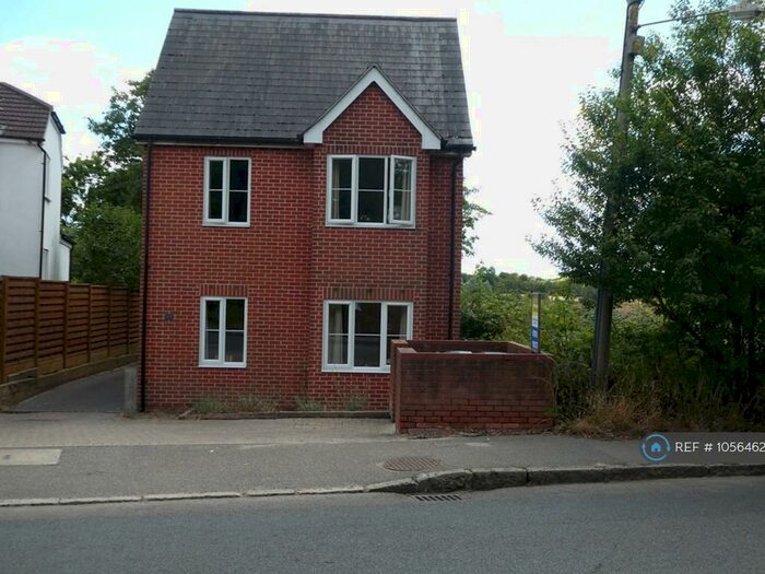 2 Bedroom Maisonette To Rent In London Road, Colchester, CO5