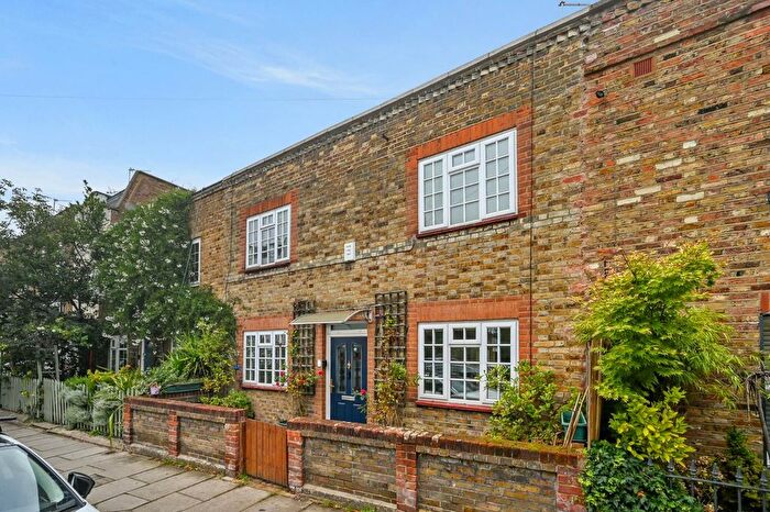 2 Bedroom Terraced House For Sale In Melina Road, Shepherds Bush, W12