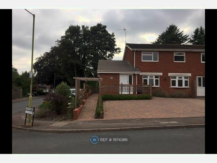 4 Bedroom End Of Terrace House To Rent In Aplins Close, Harpenden, AL5