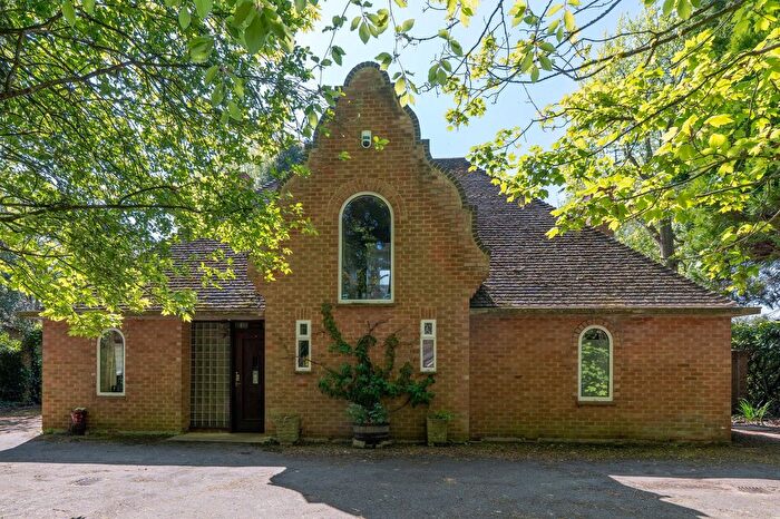 4 Bedroom Detached House For Sale In Woodstock Close, Oxford, OX2