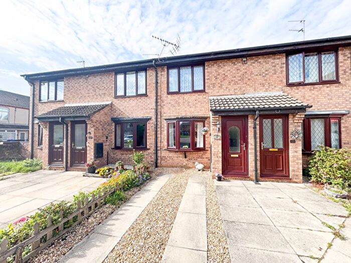 2 Bedroom Terraced House For Sale In Castle Court, Grimsby, DN32
