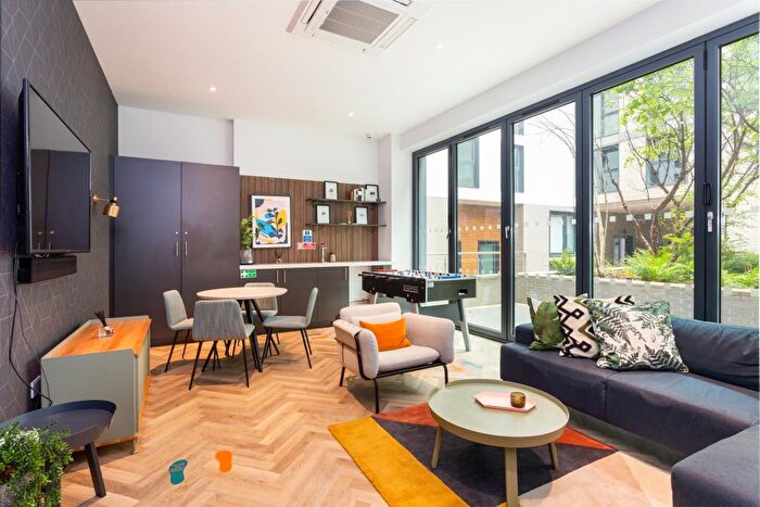2 Bedroom Apartment To Rent In Hawkins & George, Bristol Bristol, BS1