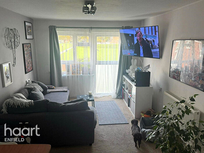 1 Bedroom Apartment To Rent In Lucas Court, Waltham Abbey, EN9