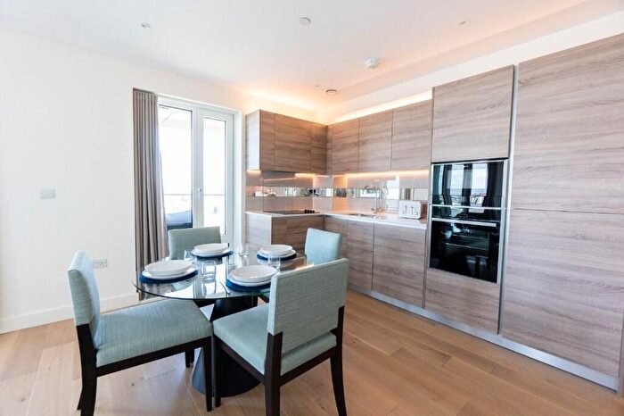 2 Bedroom Flat For Sale In Duke Of Wellington Avenue, Woolwich, SE18