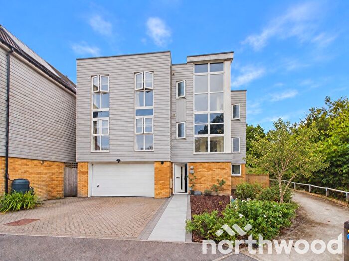 4 Bedroom Detached House For Sale In Campion Close, Ashford, TN25