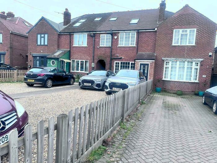 4 Bedroom Semi-Detached House To Rent In New Road, High Wycombe, HP12