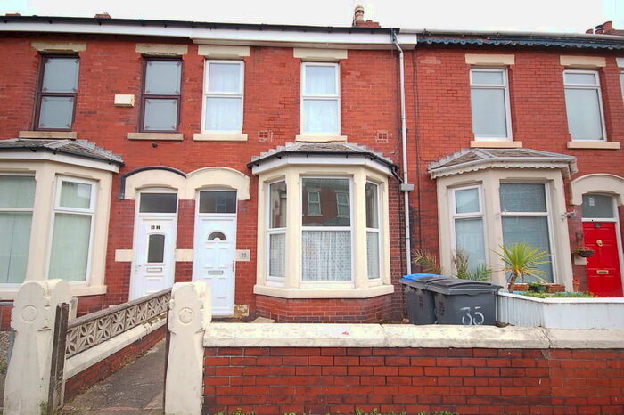 1 Bedroom Ground Flat To Rent In Cambridge Road, Blackpool, FY1