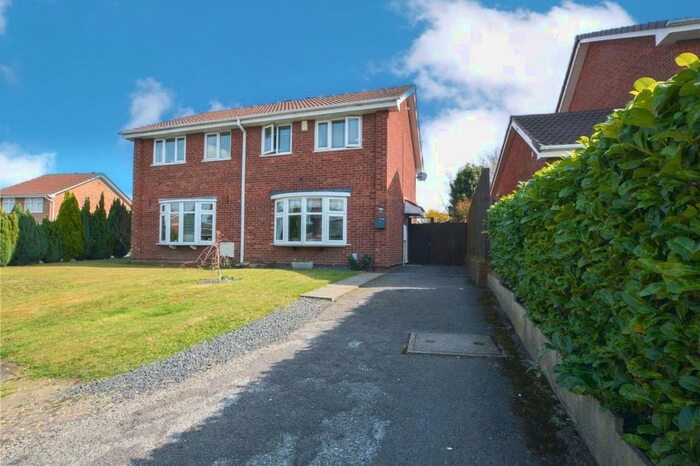 3 Bedroom Semi-Detached House To Rent In Sandpiper, Wilnecote, Tamworth, Staffordshire, B77