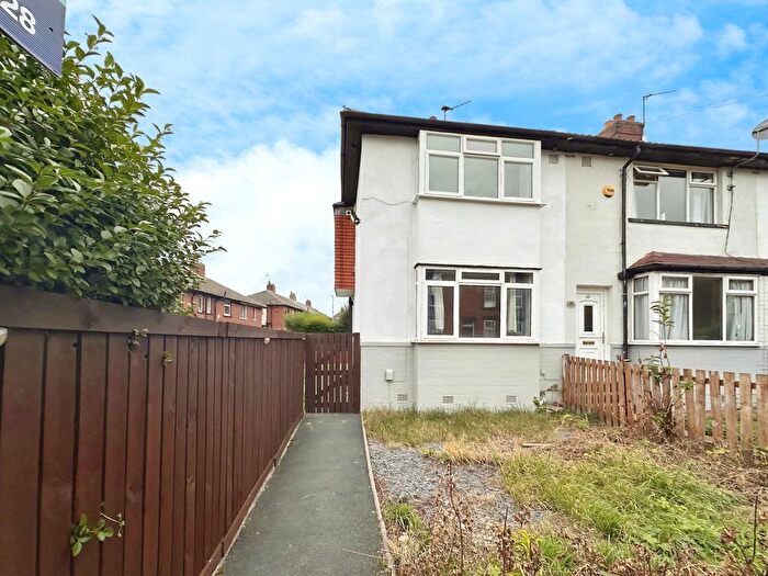 2 Bedroom End Terrace House For Sale In Brooklyn Place, Leeds, LS12