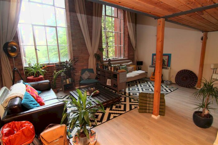 2 Bedroom Apartment To Rent In Manhattan Building, The Bow Quarter Development, E3