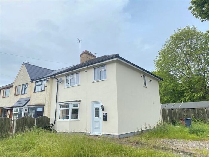 3 Bedroom Semi-Detached House To Rent In Dartmouth Avenue, Willenhall, WV13