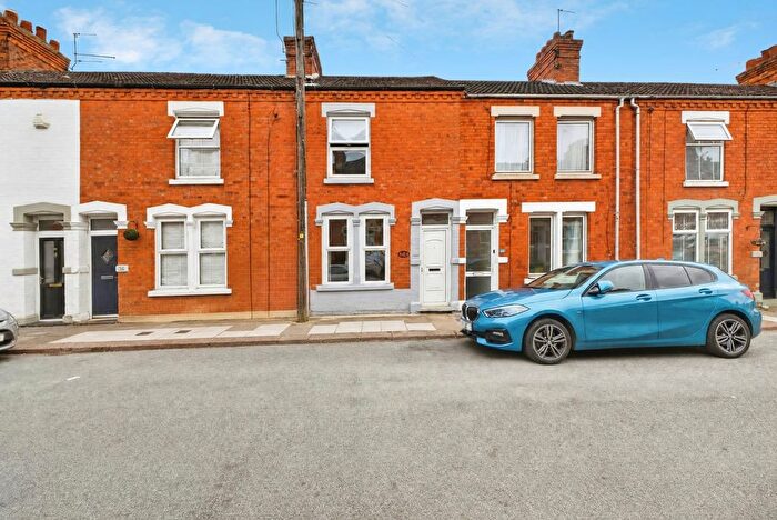 3 Bedroom Terraced House For Sale In Stanhope Road, Northampton, Northamptonshire, NN2