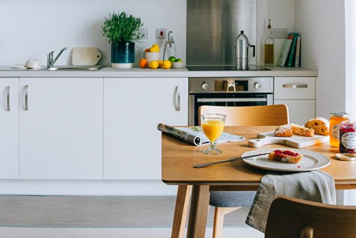 Apartment To Rent In Leodis Square, Leeds, LS11