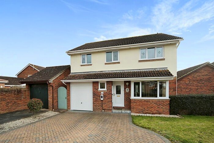 4 Bedroom Detached House For Sale In Stembridge Way, Norton Fitzwarren, Taunton, TA2