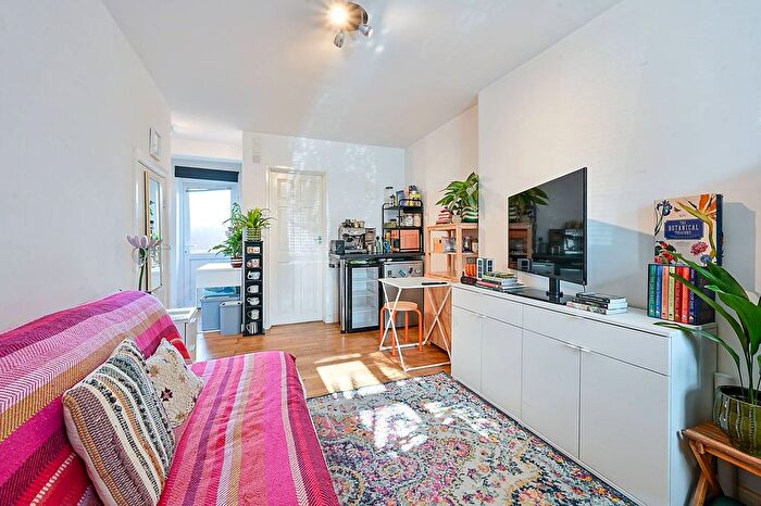 Studio To Rent In Hawthorn Road, South Ealing, Ealing, W5