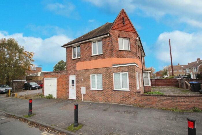 1 Bedroom Apartment To Rent In Connaught Avenue Fff, Shoreham By Sea, West Sussex, BN43