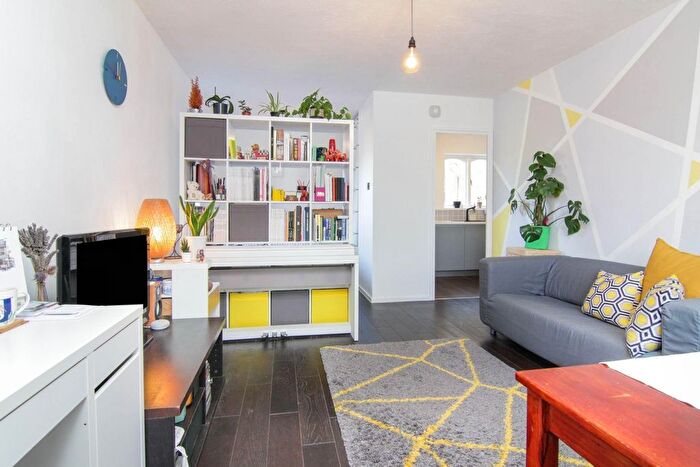 Studio For Sale In Sydenham Park Road, Sydenham, London, SE26