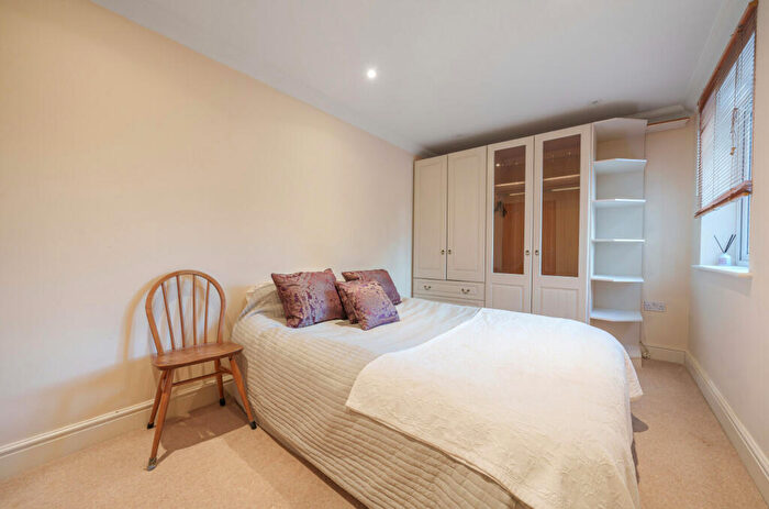 2 Bedroom Apartment For Sale In Sturges Road, Wokingham, Berkshire, RG40