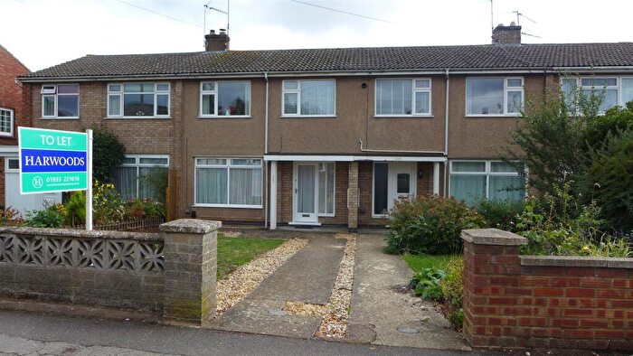 3 Bedroom House To Rent In Windmill Avenue Kettering Northamptonshire, NN15