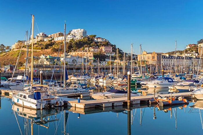 2 Bedroom Flat For Sale In Ridgeway Heights, Ridgeway Road, Torquay, TQ1