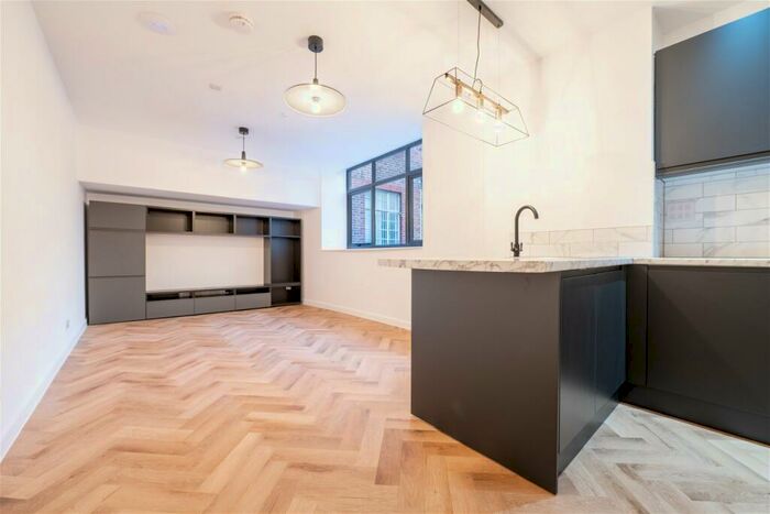 Studio To Rent In Willis Road, Portsmouth, Hampshire, PO1