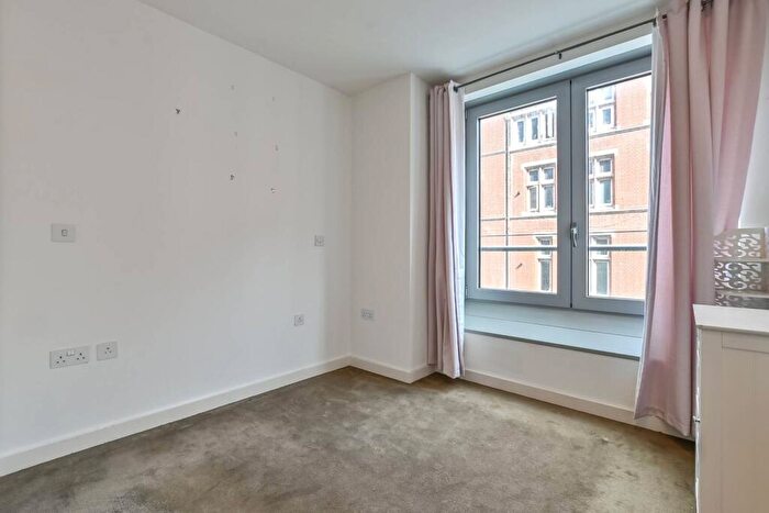 1 Bedroom Flat To Rent In Osnaburgh Street, Camden, London, NW1