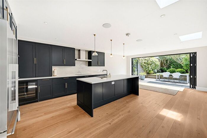6 Bedroom Terraced House To Rent In Queensmill Road, London, SW6