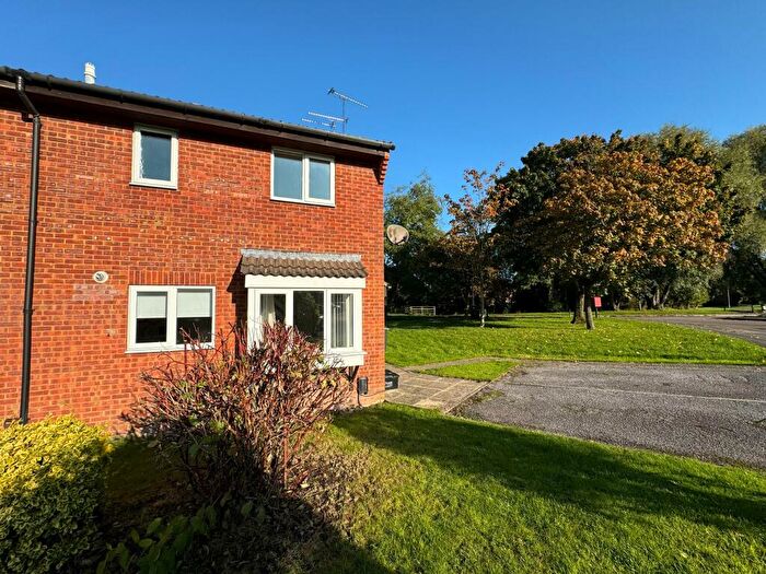 1 Bedroom Town House To Rent In Risingham Mead, Westlea, Swindon, SN5