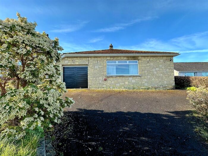 3 Bedroom Detached Bungalow For Sale In Rhydybont, Llanybydder, SA40