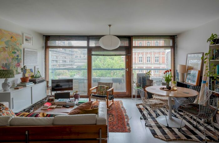 Studio To Rent In Breton House, Barbican, London, EC2Y